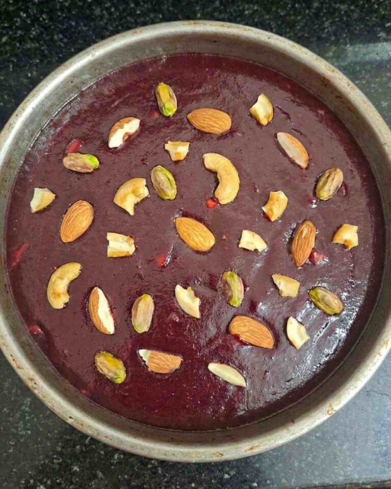 Sliceable Beetroot Halwa with Jaggery and Corn Flour (பீட்ரூட் அல்வா)