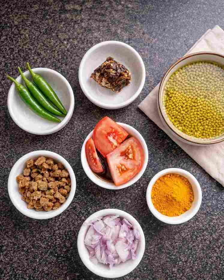 ingredients used for pachai payaru kadayal recipe