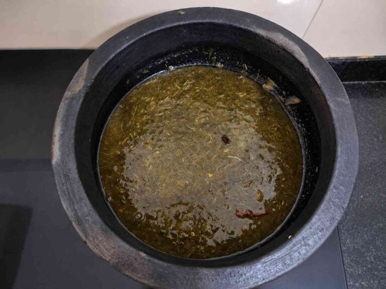 Iron-rich siru keerai masiyal without dal cooked in clay pot with traditional South Indian flavor