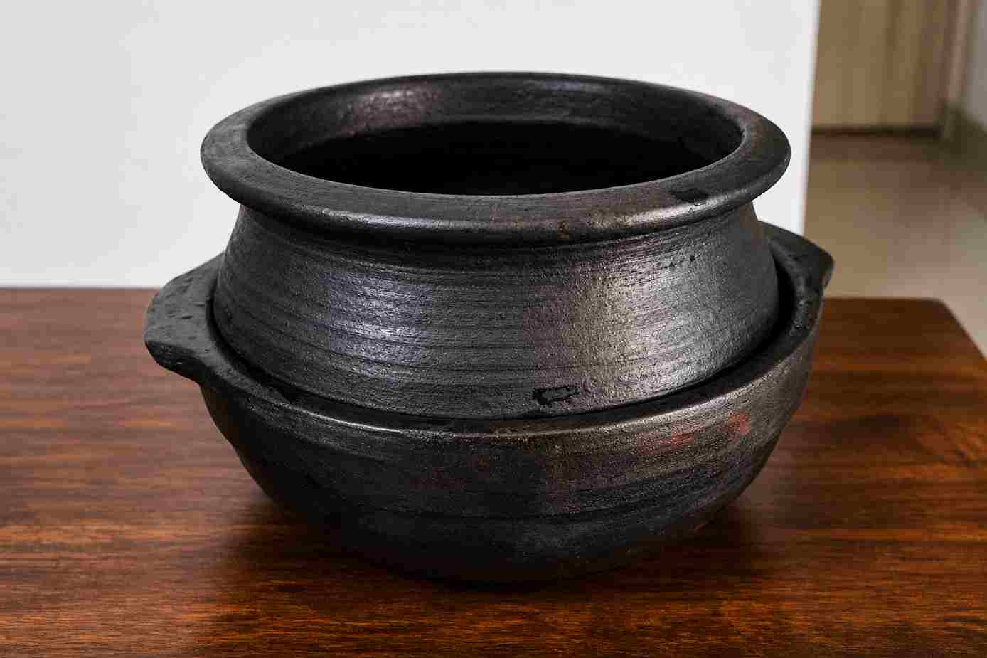 how to season a clay pot for cooking on gas stove using traditional method for first time use and better durability