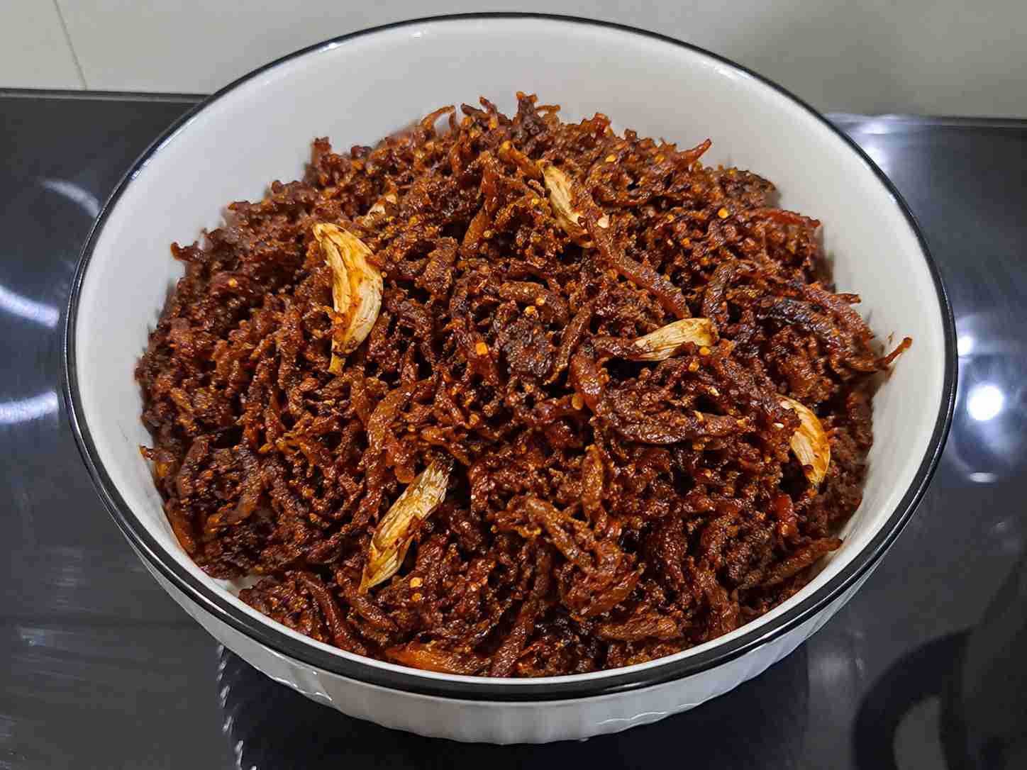 Dried Prawn Sambal Recipe made with dry prawns, onions, garlic, chilli flakes, and sesame oil in traditional North Chennai style.